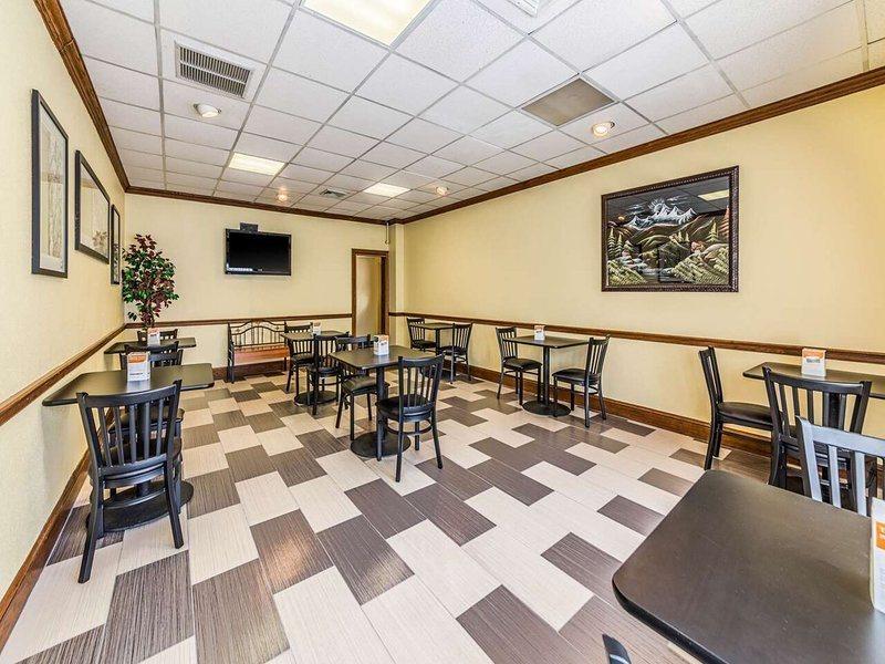 Knights Inn Montgomeryville Buitenkant foto