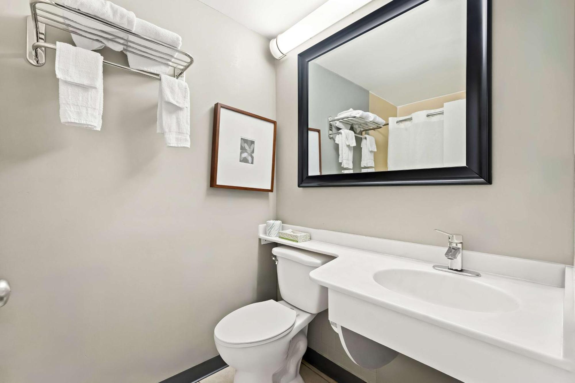 Knights Inn Montgomeryville Buitenkant foto
