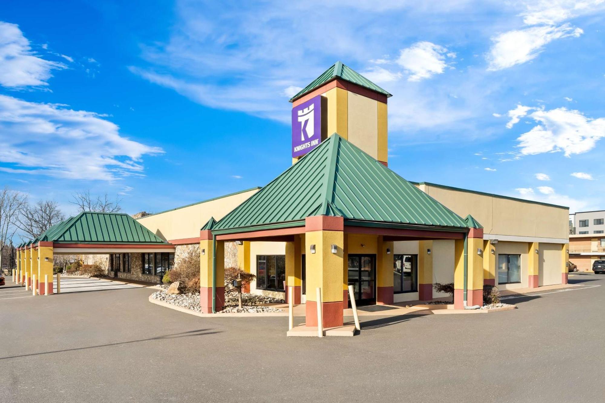 Knights Inn Montgomeryville Buitenkant foto