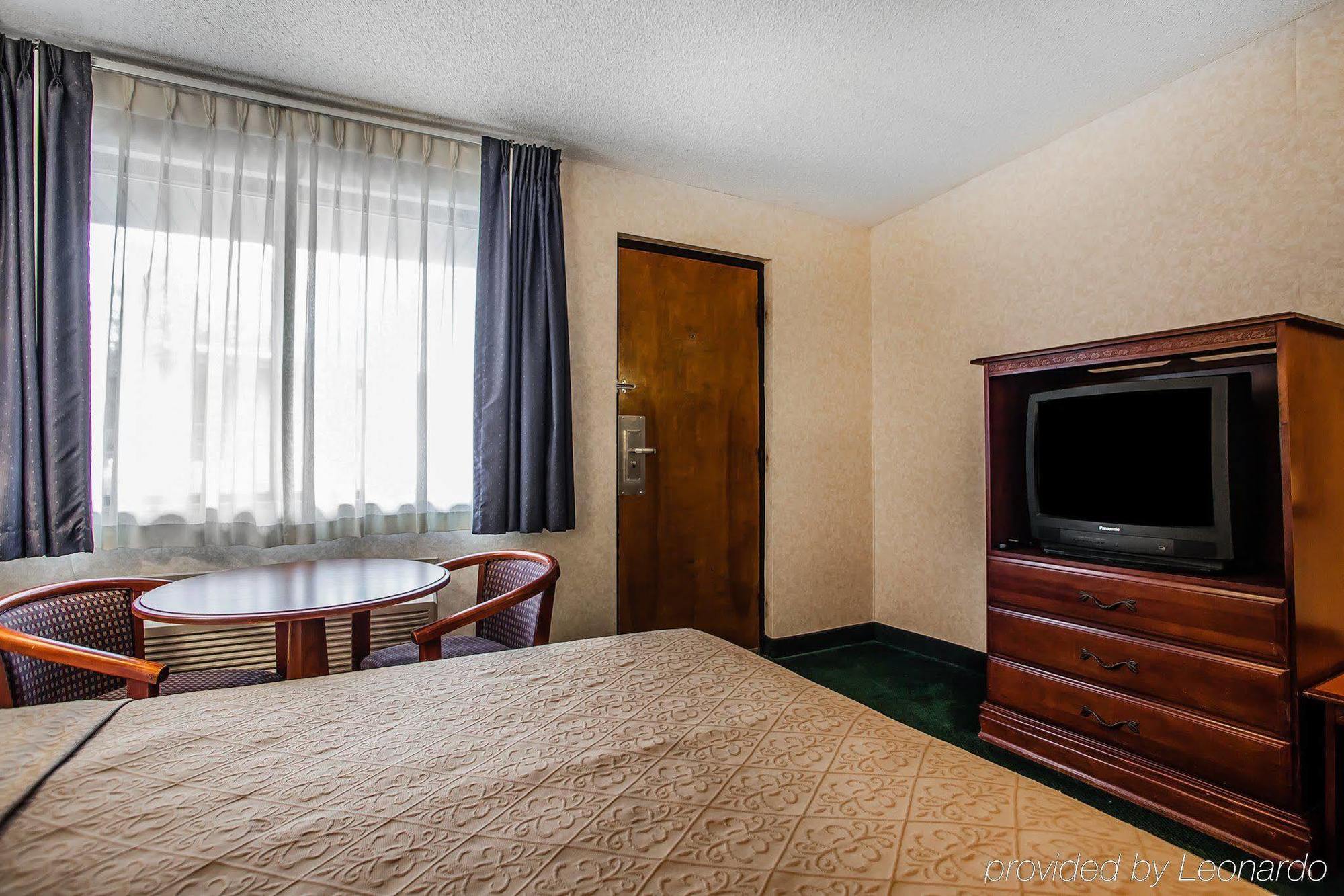 Knights Inn Montgomeryville Buitenkant foto