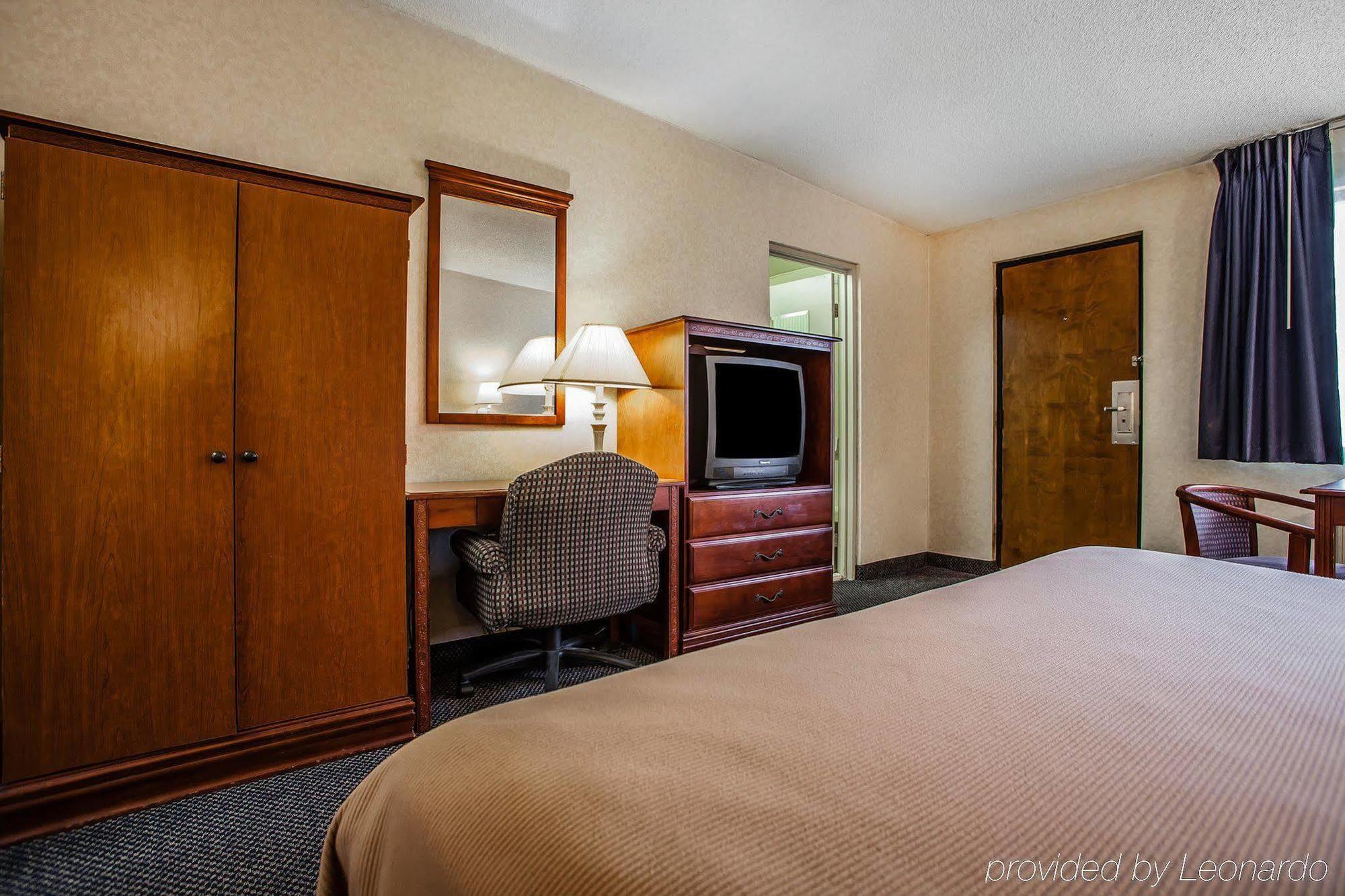 Knights Inn Montgomeryville Buitenkant foto