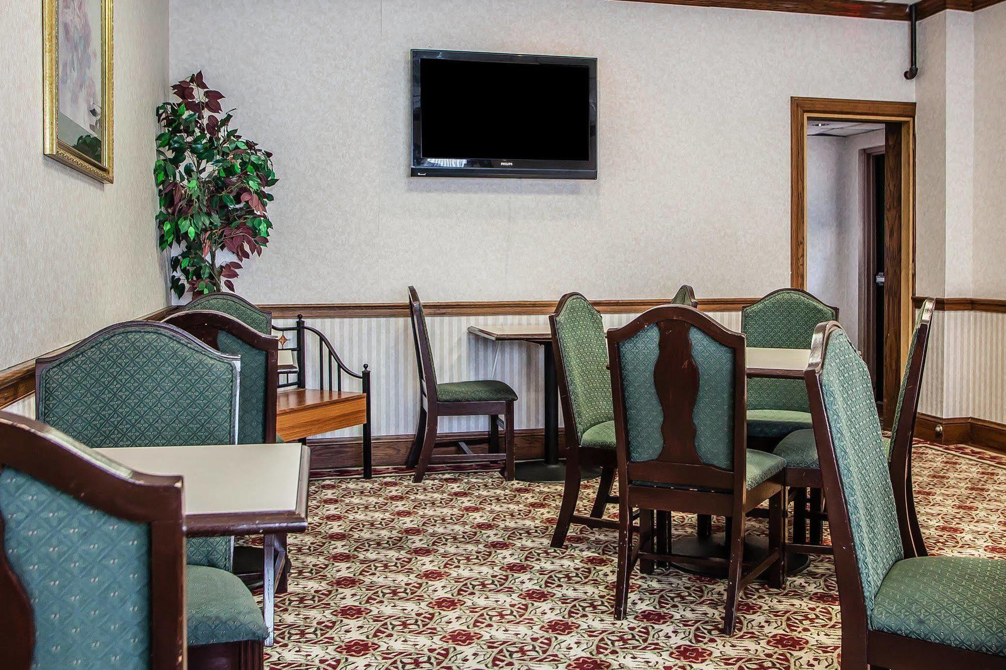 Knights Inn Montgomeryville Buitenkant foto
